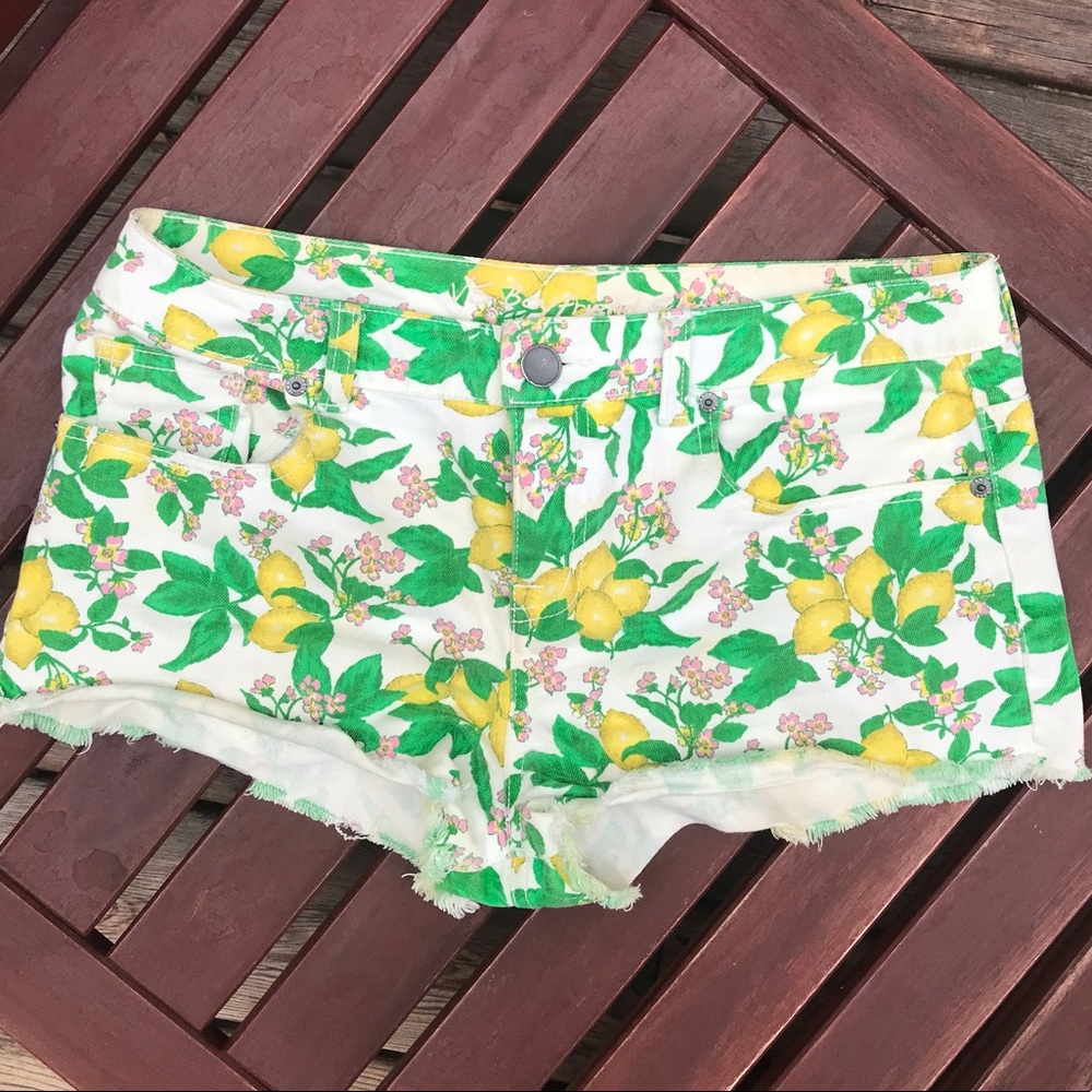 Victoria’s Secret Boyfriend Shorts, Lemon Green, Sml/6